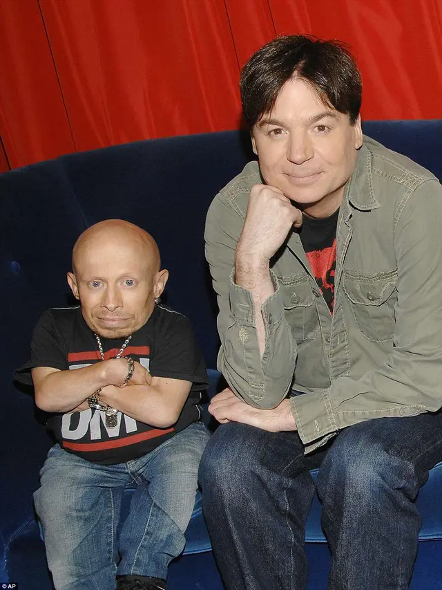 [Bintang] Verne Troyer - Mike Myers