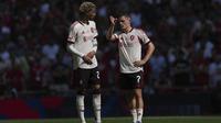 Hugo Ekitike dan Florian Wirtz&nbsp;di laga Community Shield antara Crystal Palace vs Liverpool di Stadion Wembley, Minggu (10/08/2025). (AP Photo/Dave Shopland).