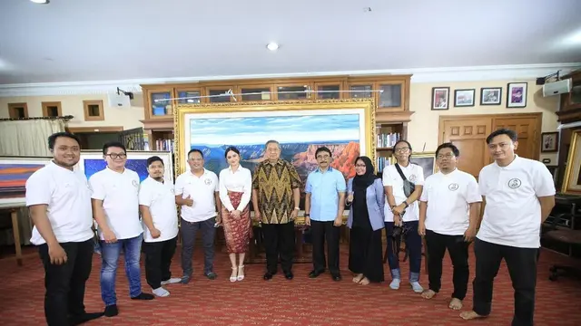 Pertemuan Syifa Hadju dan SBY