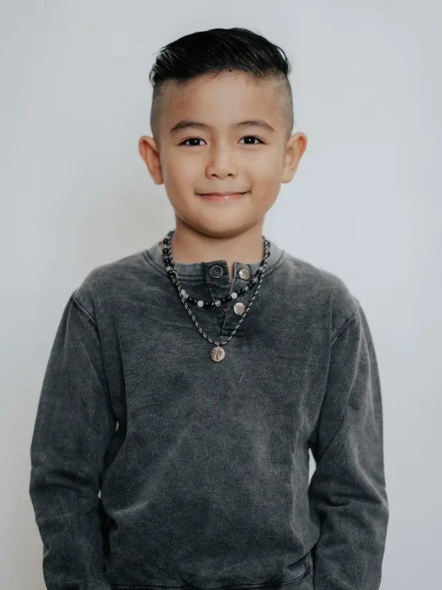 Berusia 6 Tahun, Ini 6 Potret Ryshaka Anak Sharena dan Ryan Delon yang bak ABG