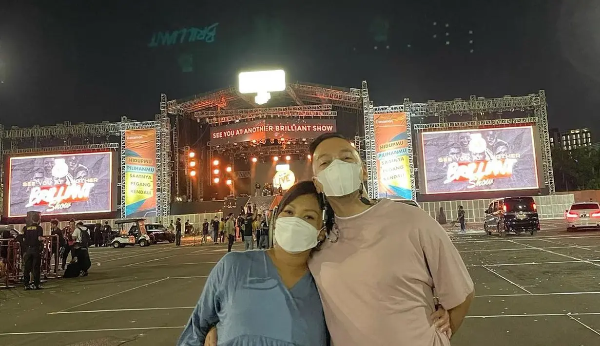 Nola B3 (Instagram/riafinola)