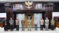 Sejumlah purnawirawan TNI bertemu dan berdialog dengan Menko Polhukam Mahfud MD di Kantor Kementerian Koordinator bidang Polhukam, Jakarta, Jumat (12/6/2020). (Ist)