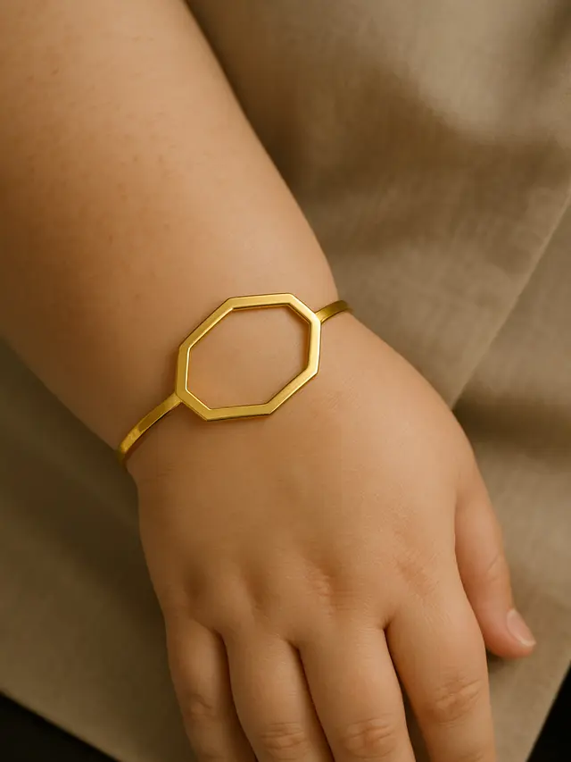 Model gelang emas untuk tangan gemuk (Foto: ChatGPT)