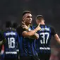 Striker Inter Milan, Lautaro Martinez, merayakan gol yang dicetaknya ke gawang Atletico Madrid di Stadion Wanda Metropolitano, Minggu (12/8/2018) dini hari WIB. (Twitter Inter Milan)