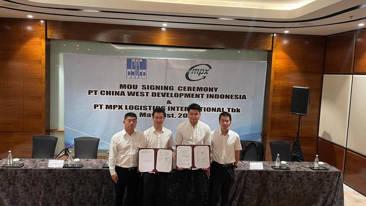Penandatanganan MoU PT China West Development Indonesia dan PT MPX Logistic International Tbk (Foto: MPX Logistics Internasional)