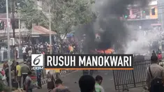 Warga membakar dan memblokade jalanan Manokwari karena marah akibat perlakukan mahasiswa yang dialami di Malang dan Surabaya.