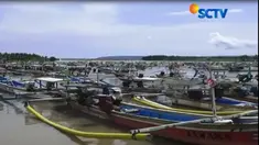 Akibat cuaca buruk yang melanda perairan selatan Samudera Hindia, memaksa ratusan nelayan berhenti melaut.
