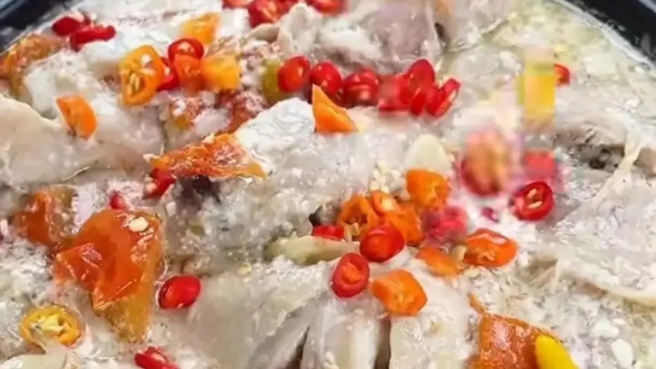 Resep ayam santan kukus. (dok. Cookpad @wizkawitsqa)