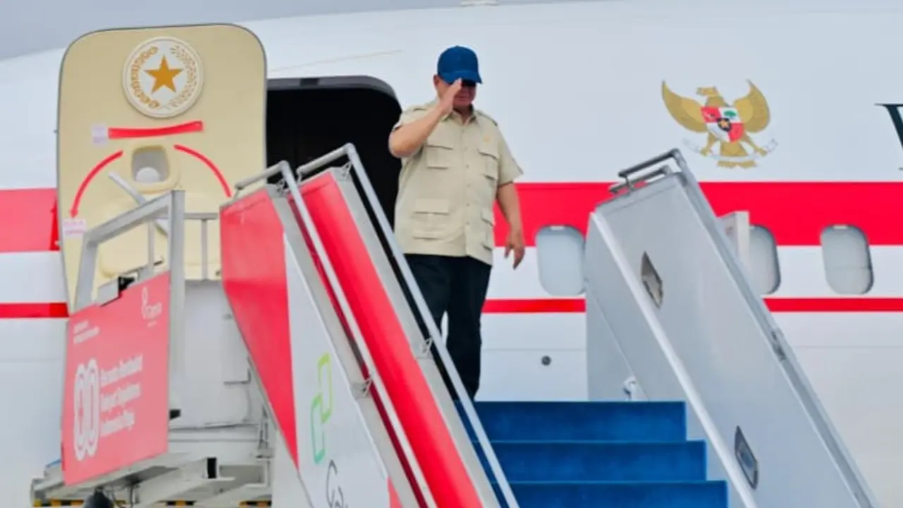 Presiden Prabowo Subianto bertolak menuju Provinsi Jawa Timur dalam rangka kunjungan kerja.