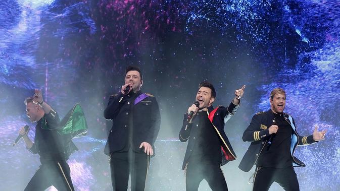 Westlife Konser The Twenty Tour Borobudur Symphony di Candi Borobudur Jawa Tengah (foto by Bambang E Ros)