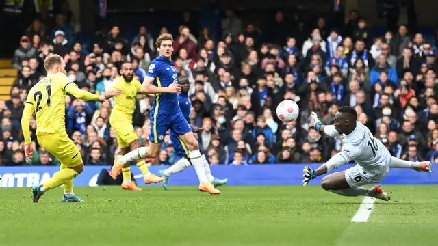 Foto: Aksi Christian Eriksen saat Membawa Brentford Menumbangkan Chelsea di Liga Inggris