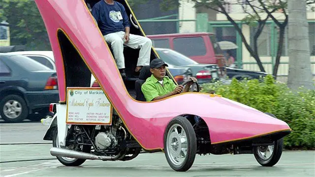 Potret Nyeleneh Mobil