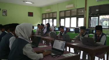 UNBK 2018 Dari Tathering Hingga Pinjam Laptop Ala MTs N 2 Kota Cirebon