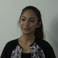 Sering melihat Dinda Kirana adu akting mesra dengan pria lain. Kekasih Dinda, Jung Ilchae tidak cemburu dan marah-marah. Tetapi, hanya baper sesaat dan tidak mau membesar-besarkan masalah