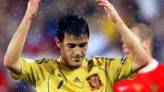 Spanish forward David Villa gestures during the Euro 2008 championships semi-final football match Russia vs. Spain on June 26, 2008 at Ernst-Happel stadium in Vienna, Austria. AFP PHOTO / YURI KADOBNOV