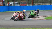 Balapan kedua Indospeed Racing Series 2017 seri keempat kelas 250 cc diwarnai insiden pada lap terakhir, Minggu (15/10/2017). (Astra Honda Racing Team)