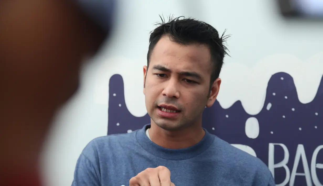 Presenter dan pemeran Raffi Ahmad salah satu selebriti yang memiliki follower terbanyak di Tanah Air. Banyak suka duka dirasakan miliki banyak pengikut. Lantas seperti apa cara suami Nagita Slavina menghadapi komentar pedas. (Nurwahyunan/Bintang.com)