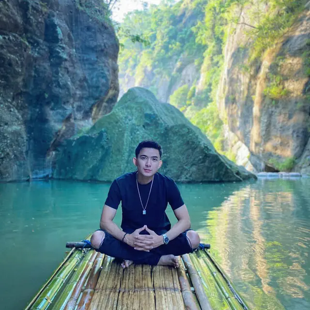 6 Potret Terbaru Robert Chaniago, Pemeran Ifan dalam Sinetron Anak Jalanan