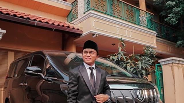 6 Potret Rumah Taqy Malik, Dominasi Oranye dan Berdesain Minimalis