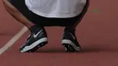 Jari-jari sepatu atlet Lempar Lembing saat berlatih teknik melempar di Stadion Madya, Jakarta, Kamis (7/6/2018). Latihan tersebut merupakan bagian dari persiapan Asian Games 2018. (Bola.com/Nick Hanoatubun)
