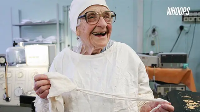 Berusia 90 Tahun, Nenek Ini Masih Jadi Dokter Bedah Cekatan