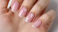 Model Nail Art  (Sumber: Meta AI)