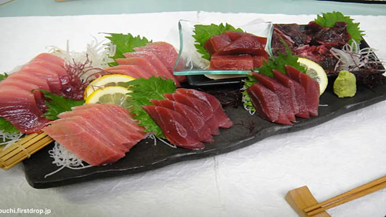 makan-ikan-mentah-131106c.jpg