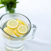 Ilustrasi Campuran Air Lemon dan Madu Credit: pexels.com/Julia