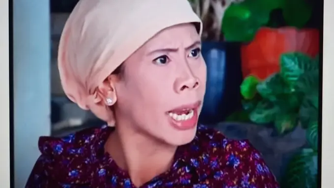 Omas di sinetron Cinta Fitri season 7. (Foto: YouTube MD Entertainment)