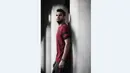 Kiper Manchester United, Sergio Romero, didaulat menjadi salah satu bintang iklan jam tangan resmi MU. (Manutd.com)