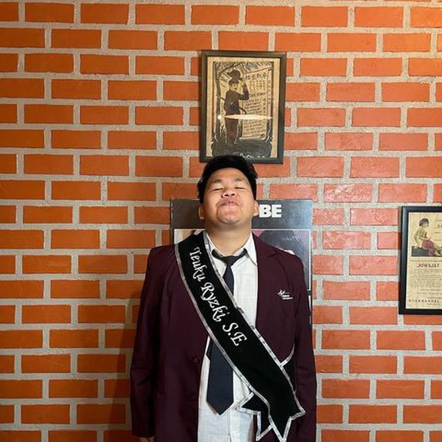 6 Potret Kiki Eks CJR Lulus Sidang Skripsi, Raih Gelar Sarjana Ekonomi