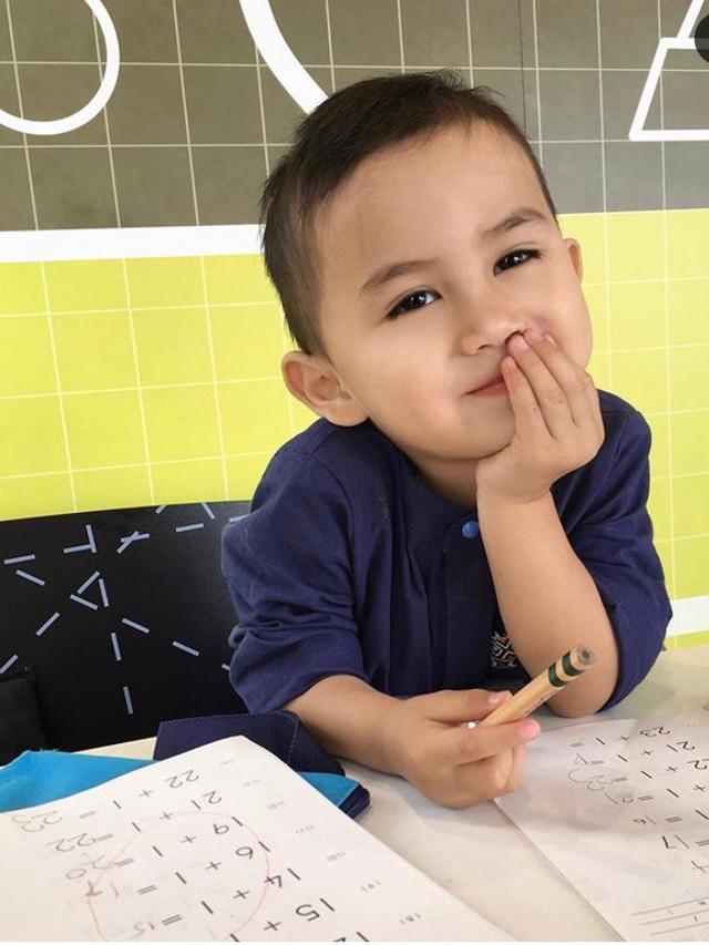 Haryz Nadzim Mohd Hilmy Naim, bocah usia 3 tahun asal Malaysia yang menjadi anggota Mensa Internasional.