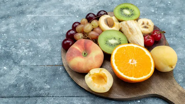 7 Buah Kaya Serat yang Ampuh untuk Bantu Melancarkan Pencernaan - cover