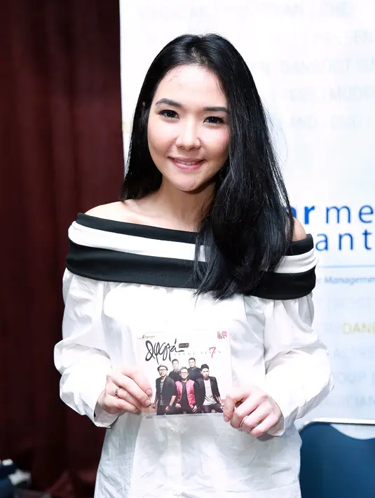 Ditemui di Gedung Annex, Kebon Jeruk, Jakarta Barat, Kamis (14/1/2016), istri Gading Marten ini mengucapkan dukanya atas kejadian yang harus menimpa Jakarta tersebut. Gisella pun turut menyesal dengan teror tersebut. (Deki Prayoga/Bintang.com)