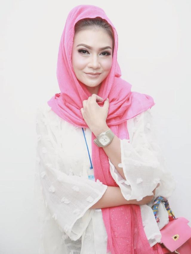 Masih Ingat Sheila 'Suami-Suami Takut Istri'? Ini 6 Potret Terbarunya yang Awet Muda