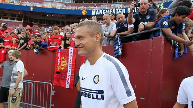 Vidic: Rasanya Aneh Melawan MU (udah)
