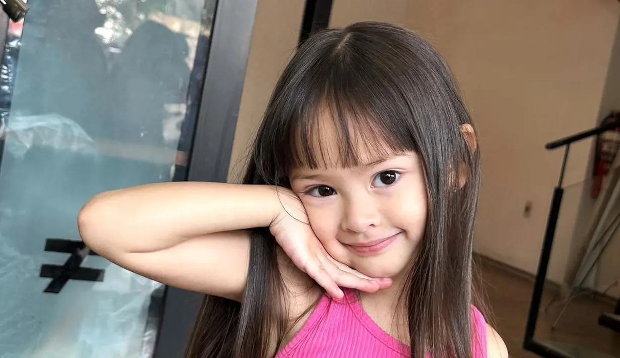 Yasmine Wildblood baru saja membagikan foto putrinya yang cantik, Sophia Ayana. [Instagram/yaswildblood]