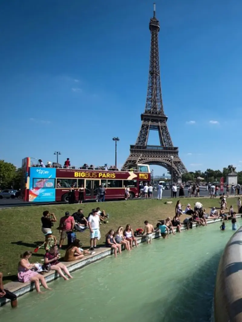 Ilustrasi gelombang panas di kota Paris, Prancis (AFP/Gerard Julien)
