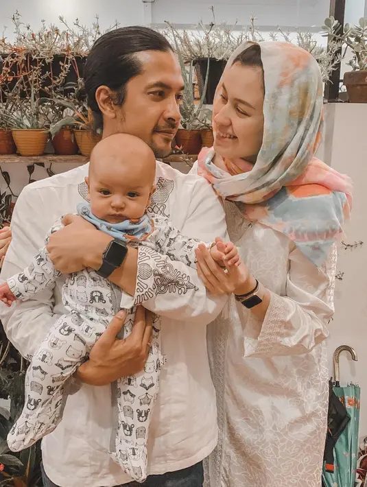 Kimberly Ryder (Sumber: Instagram/kimbrlyryder)