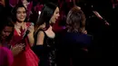 Olivia Rodrigo berjalan di antara penonton saat dia menerima penghargaan Best Pop Vocal Album untuk "Sour" pada ajang Grammy Awards 2022 di MGM Grand Garden Arena, Las Vegas, Amerika Serikat, 3 April 2022. (AP Photo/Chris Pizzello)
