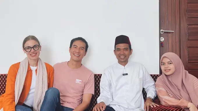 Daniel Mananta dan Istri di Rumah Ustaz Abdul Somad
