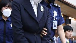 Kim Keon Hee yang merupakan istri dari mantan Presiden Yoon Suk Yeol ini ditangkap pada Agustus 2025 lalu terkait berbagai tuduhan, termasuk manipulasi saham dan korupsi. (Chung Sung-Jun/POOL/AFP)