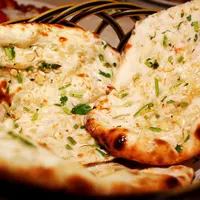 Naan, kuliner khas India. (ganges-restaurant.com)