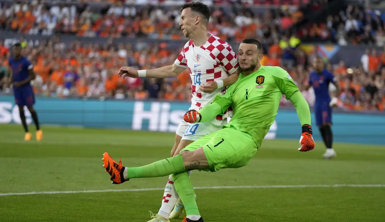 Untuk merebut tiket ke final UEFA Nations League, kedua tim harus melakoni pertandingan dengan waktu 120 menit alias adanya babak tambahan waktu. (AP Photo/Peter Dejong)