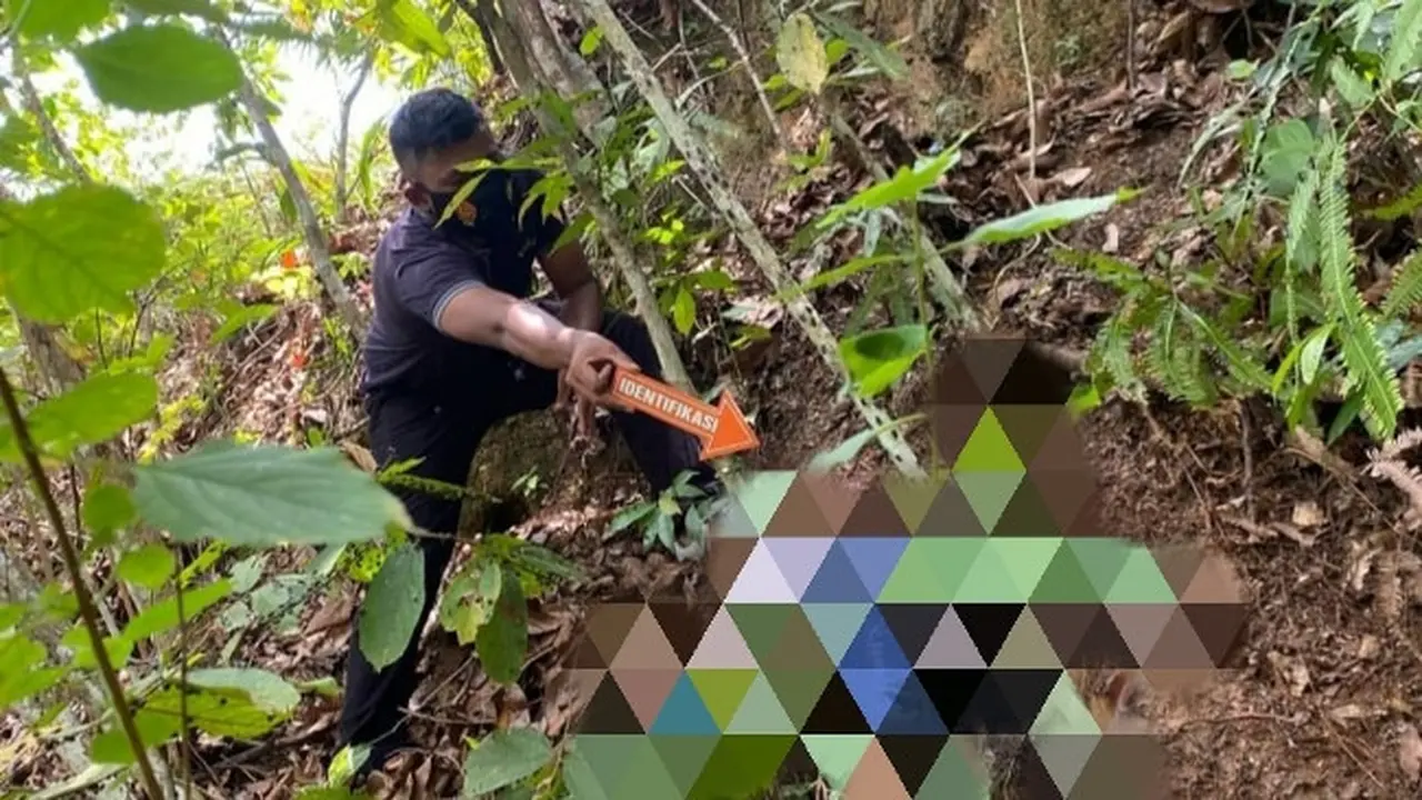 Polisi melakukan olah tempat kejadian perkara kasus penculikan anak di Rokan Hulu.