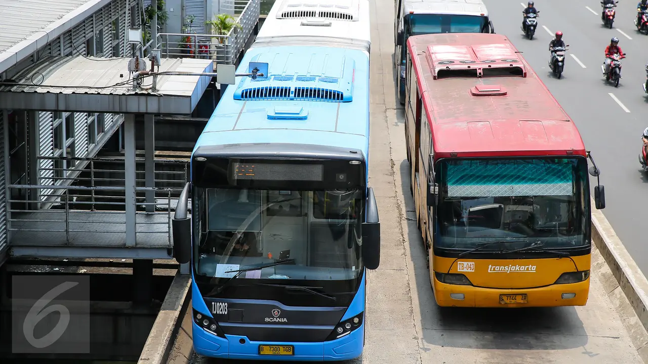 20160106-Tunjukkan KTP, Penghuni Rusunawa Bisa Gratis Naik Transjakarta-Jakarta