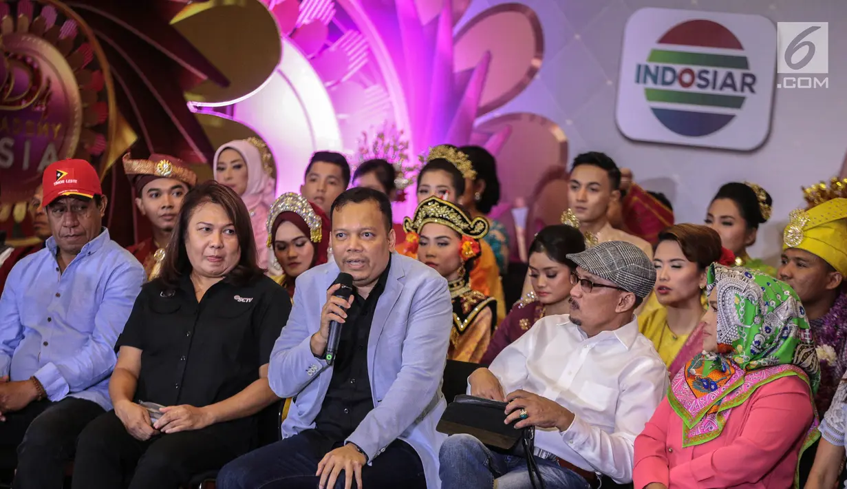 VP Programming Indosiar, Ekin Gabriel Surbakty memberi keterangan dalam press conference Dangdut Academy Asia 4 di Jakarta, Kamis (18/10). Enam negara Asia akan mengikuti Dangdut Academy Asia 4. (Liputan6.com/Faizal Fanani)