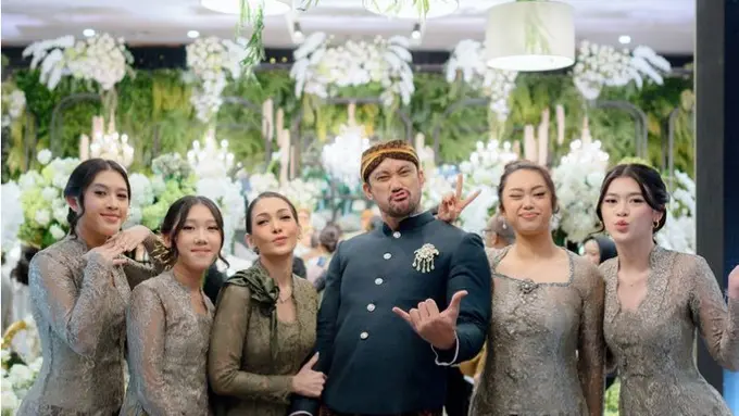 Empat Putri Tora Sudiro saat Pernikahan Kakak Pertamanya Nabila Sudiro