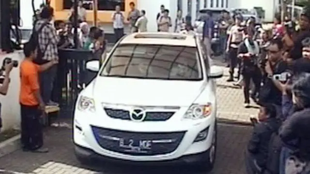 KPK Akhirnya Bawa Mobil Luthfi Hasan dari DPP PKS