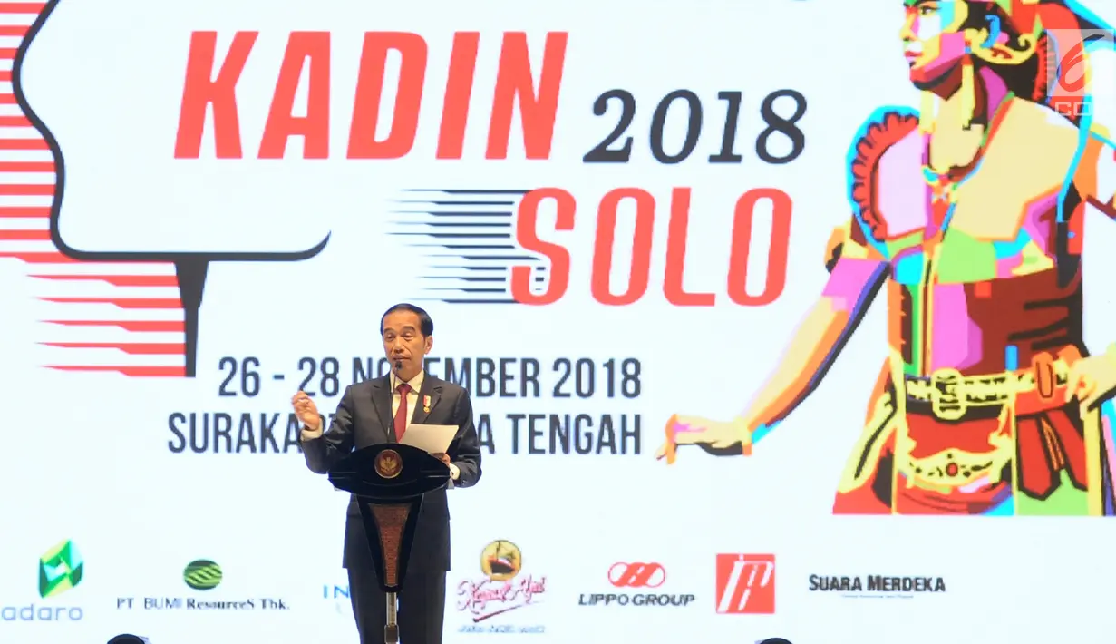 Presiden Jokowi memberikan sambutan pada acara penutupan Rapimnas Kadin di Solo, Jawa Tengah, Rabu (28/11). Jokowi berencana membatalkan rencana relaksasi Daftar Negatif Investasi (DNI) dari paket kebijakan ekonomi ke-16. (Liputan6.com/Angga Yuniar)